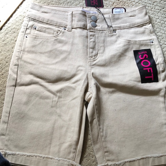 no boundaries bermuda shorts
